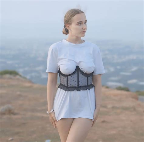 Flowinaparadise Onlyfans Leak - King Ice Apps