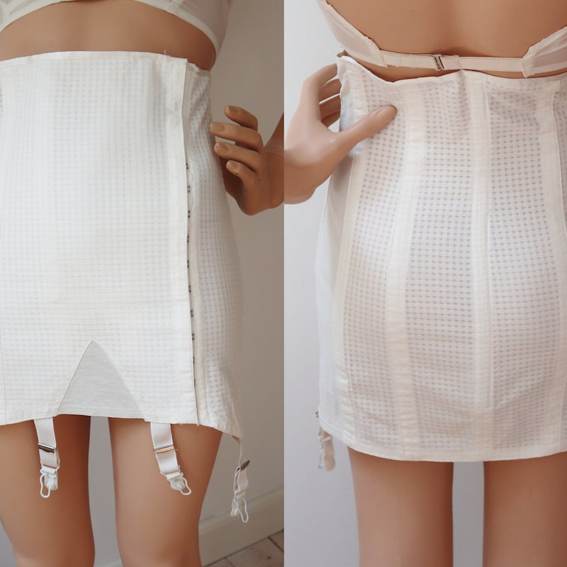 Girdle Goddess: Nude Transformation. - King Ice Apps