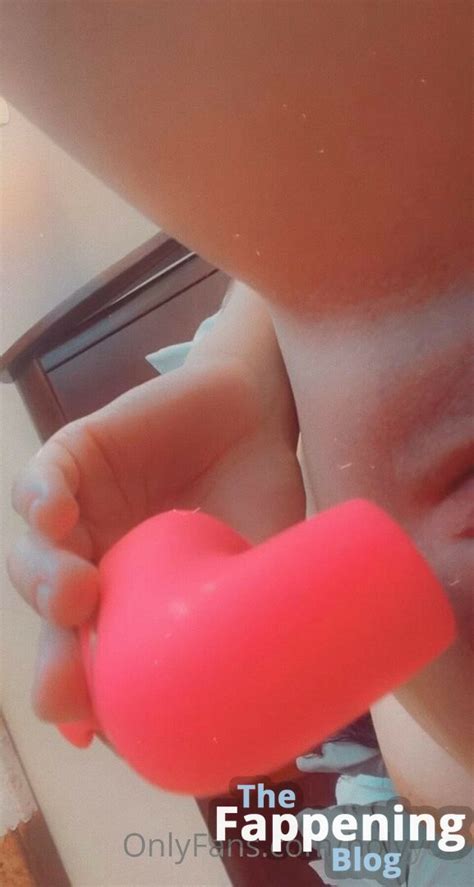 Holy Yoly Onlyfans Leak - King Ice Apps