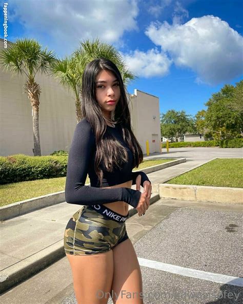 Kawaii Sofey Onlyfans Leak - King Ice Apps