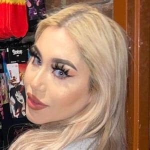 Lesley Karlette Onlyfans Leaked - King Ice Apps