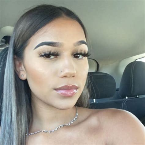 Mia Kahn Onlyfans Leak - King Ice Apps