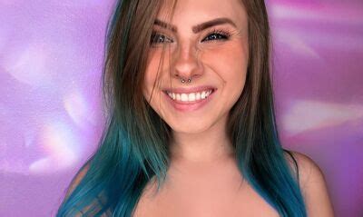 Mia Miku Onlyfans Leak - King Ice Apps