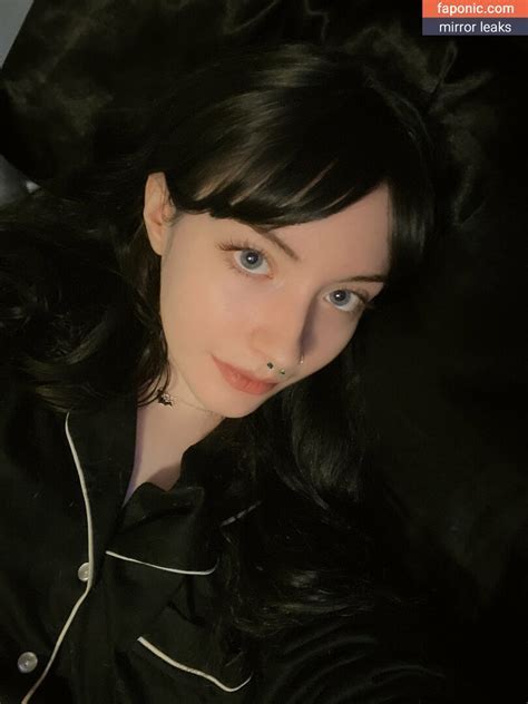 Nsfwgoth Onlyfans Leak - King Ice Apps