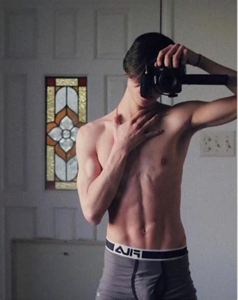 Oliver Moy Onlyfans Leak - King Ice Apps