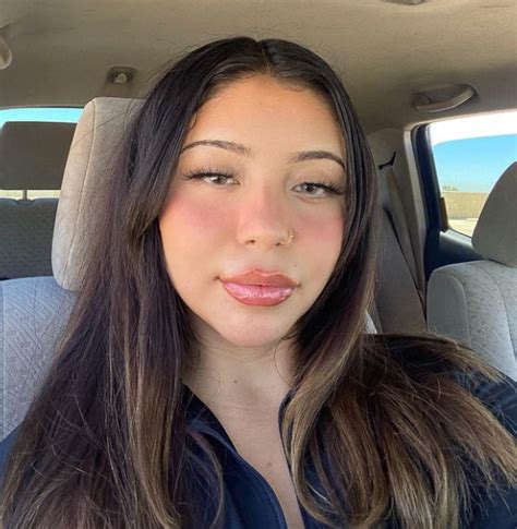 Pamela Yanez Onlyfans Leak - King Ice Apps