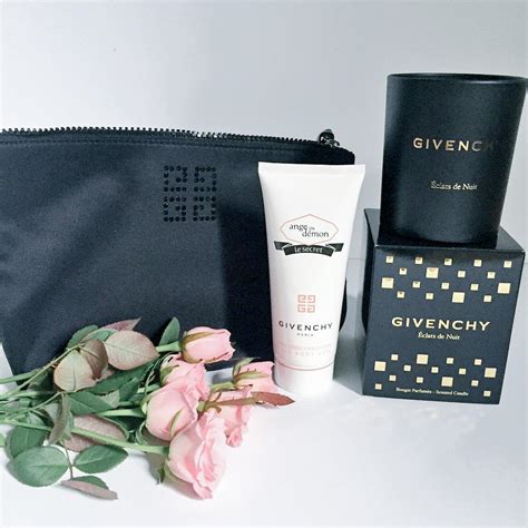 Phoebe Harris Onlyfans Leaked - King Ice Apps