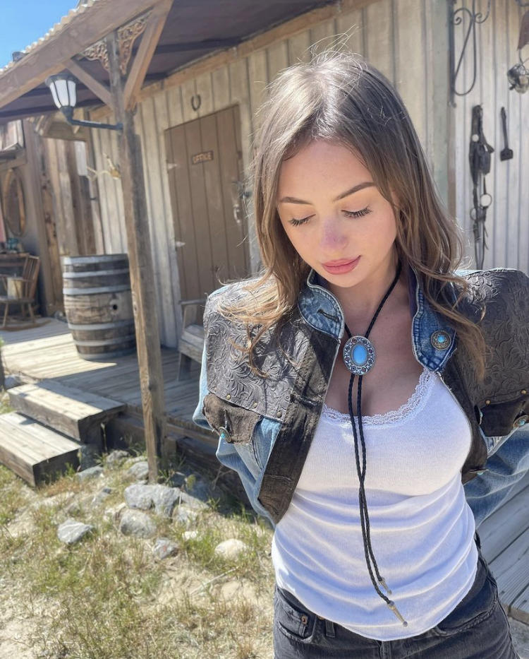 Royalwednesday Onlyfans Leaked - King Ice Apps