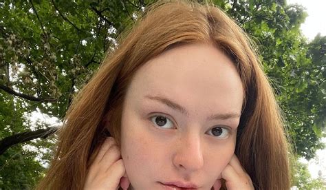 Saffron Martinez Onlyfans Leak - King Ice Apps