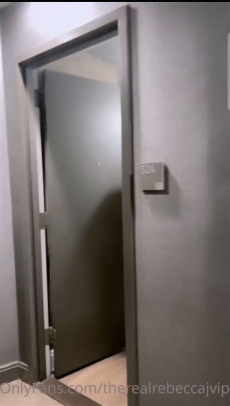 Therealrebeccaj Onlyfans Leaked - King Ice Apps