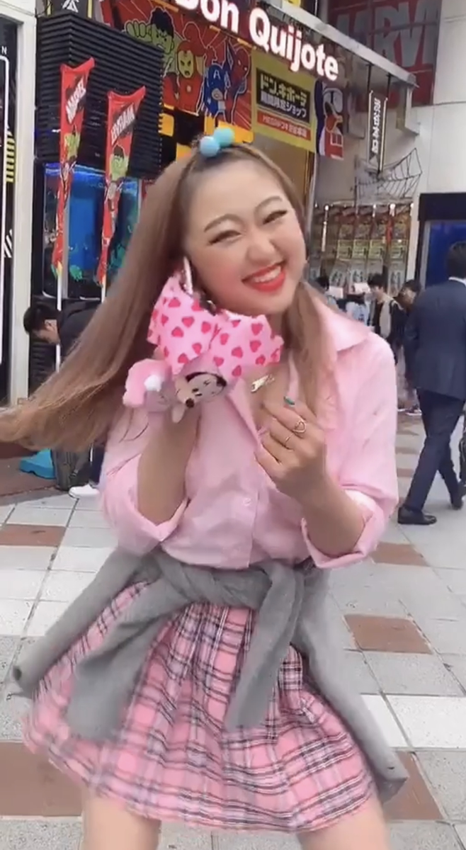 平成が名残惜しいYO！平成ギャルの必須アイテム！ガラケー「デコ電」作ってみた☆ APPTOPI