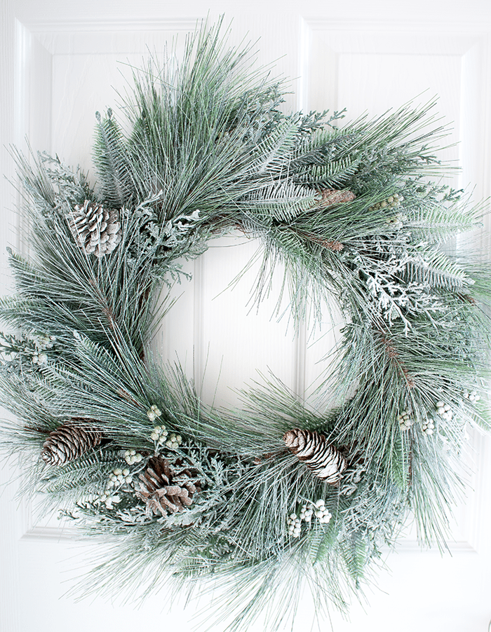 How To Snow Spray A Wreath (That Doesn't Require Flocking) A Pretty Fix