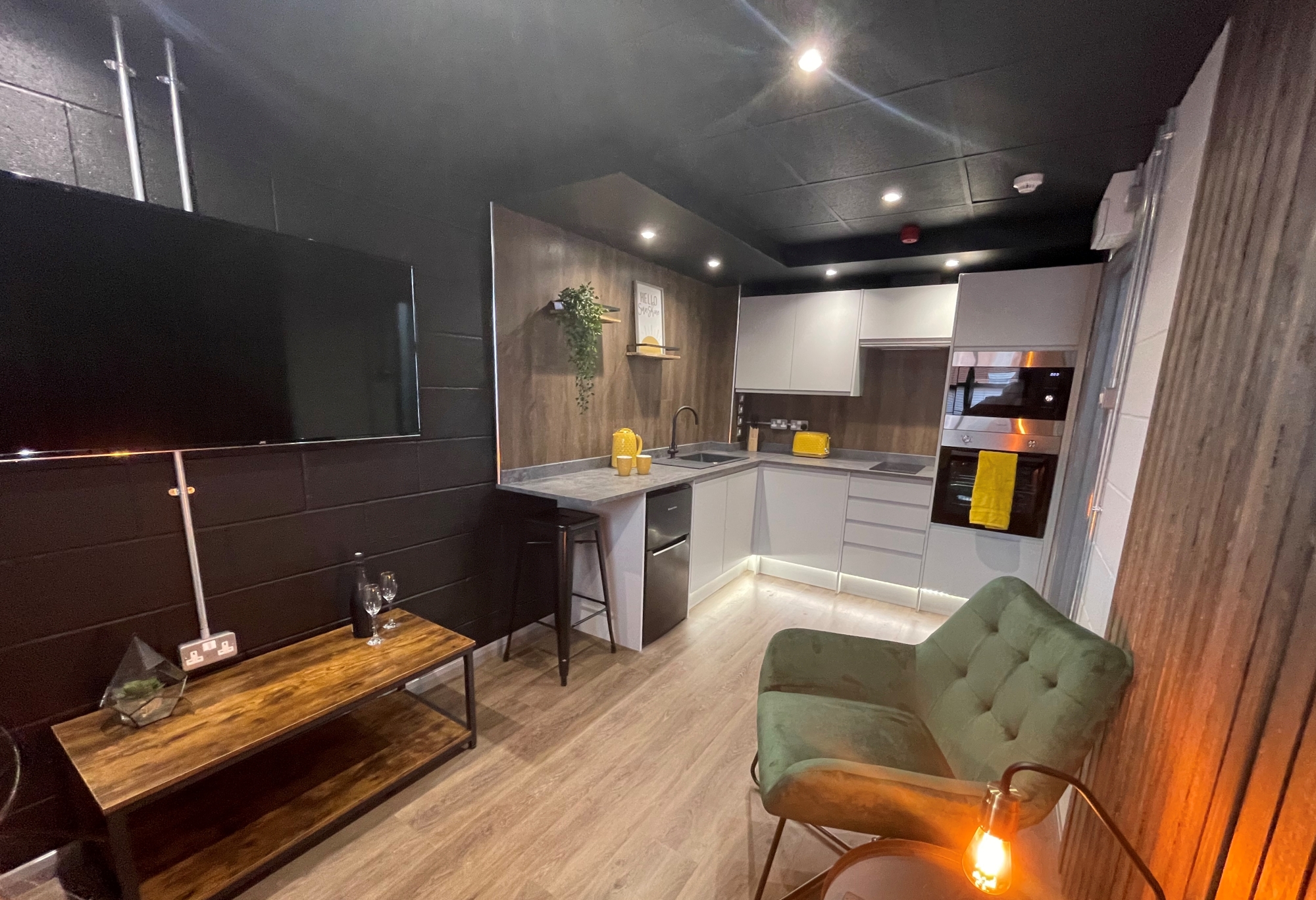 Hayes House Apartment 11 APS Properties