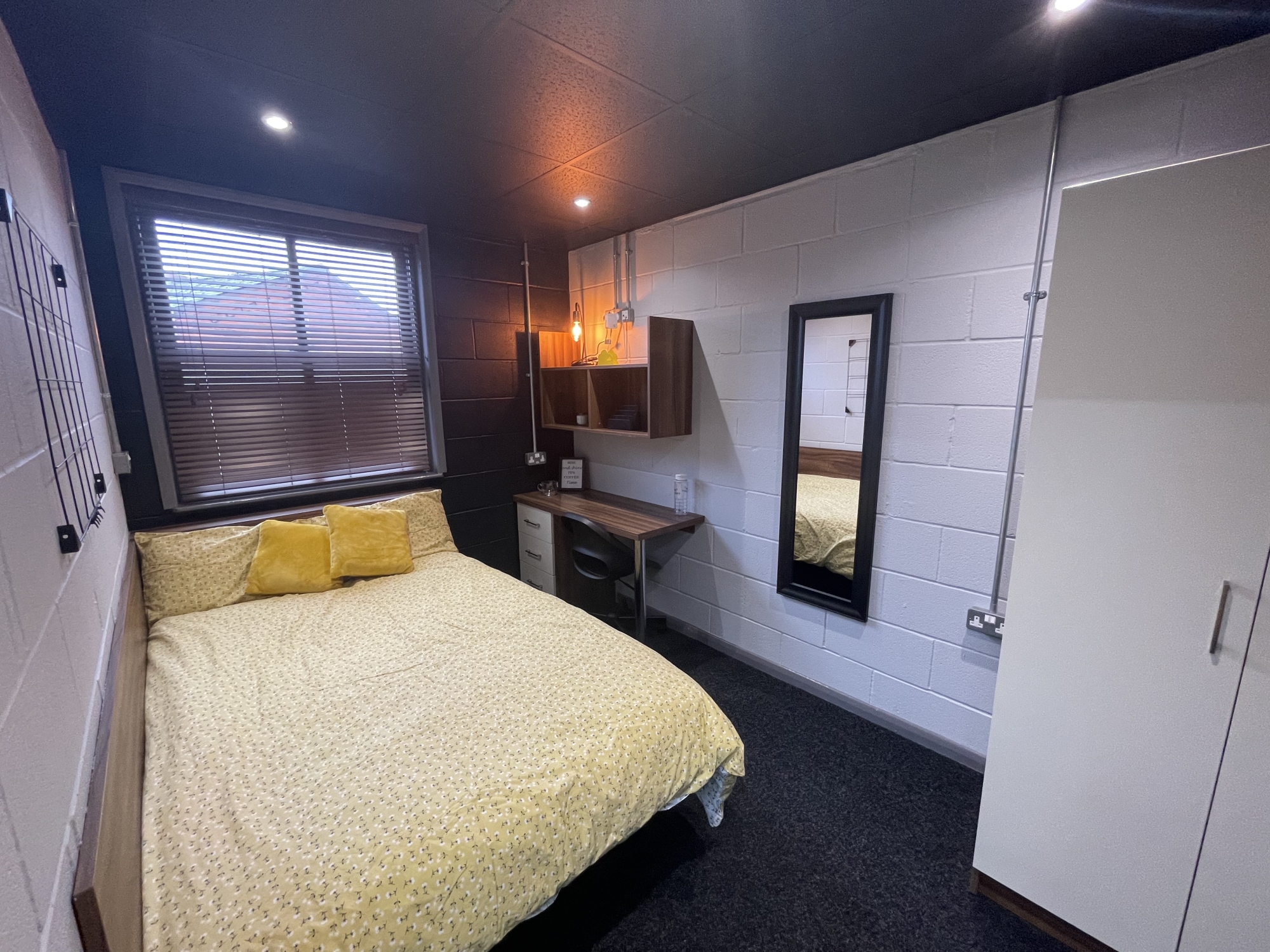 Hayes House Apartment 11 APS Properties