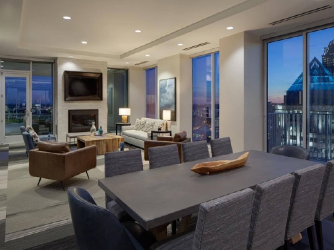 SkyHouse Uptown, Charlotte (see pics & AVAIL)