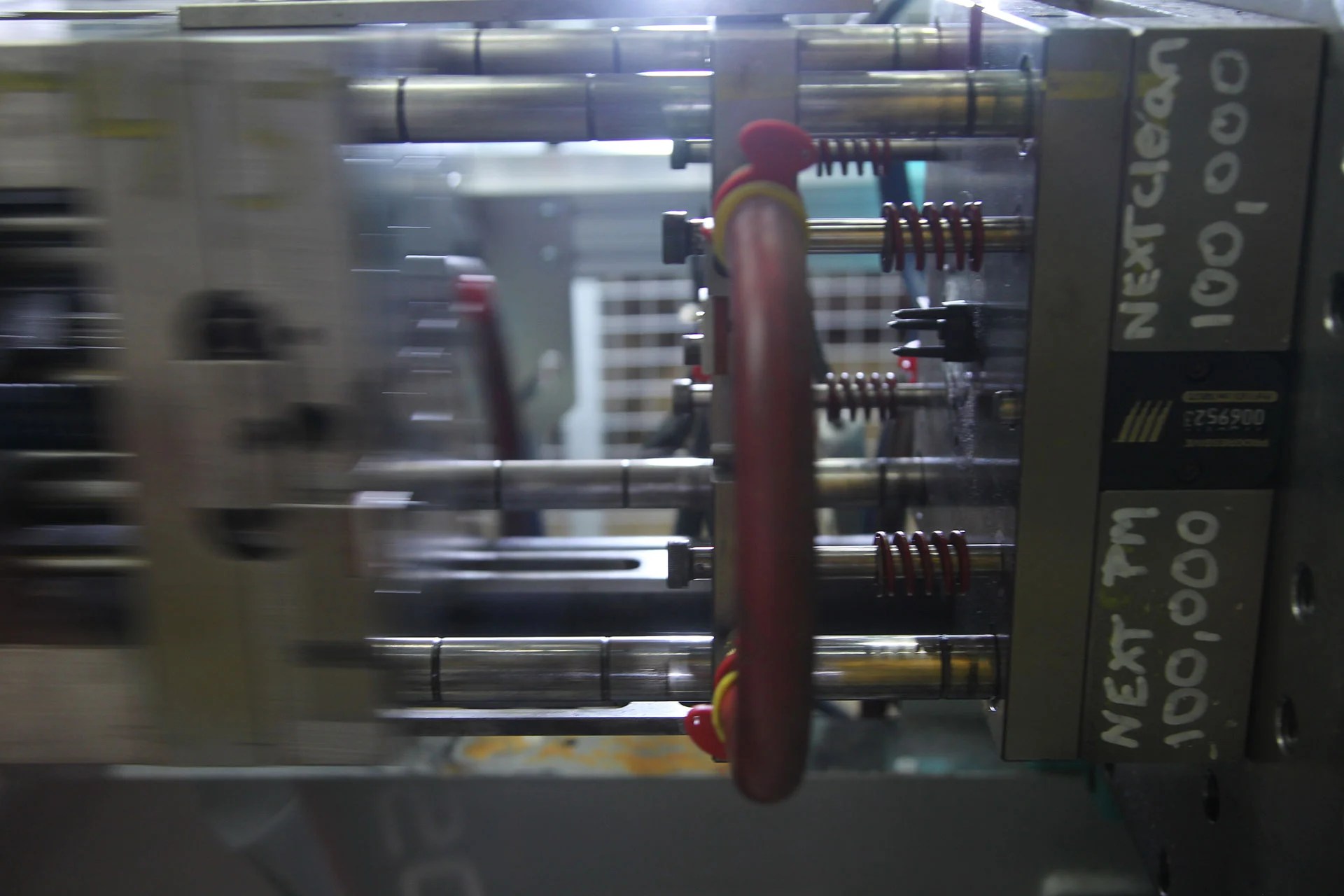 Cold Runner vs Hot Runner Injection Molding What’s the Difference?