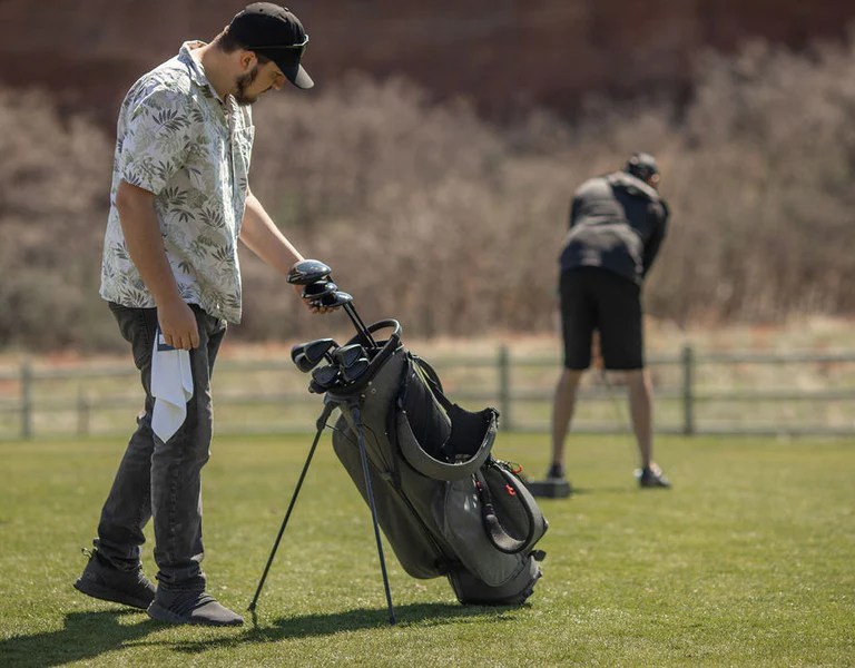 The Ultimate Guide to Choosing the Best Golf Travel Case APXV