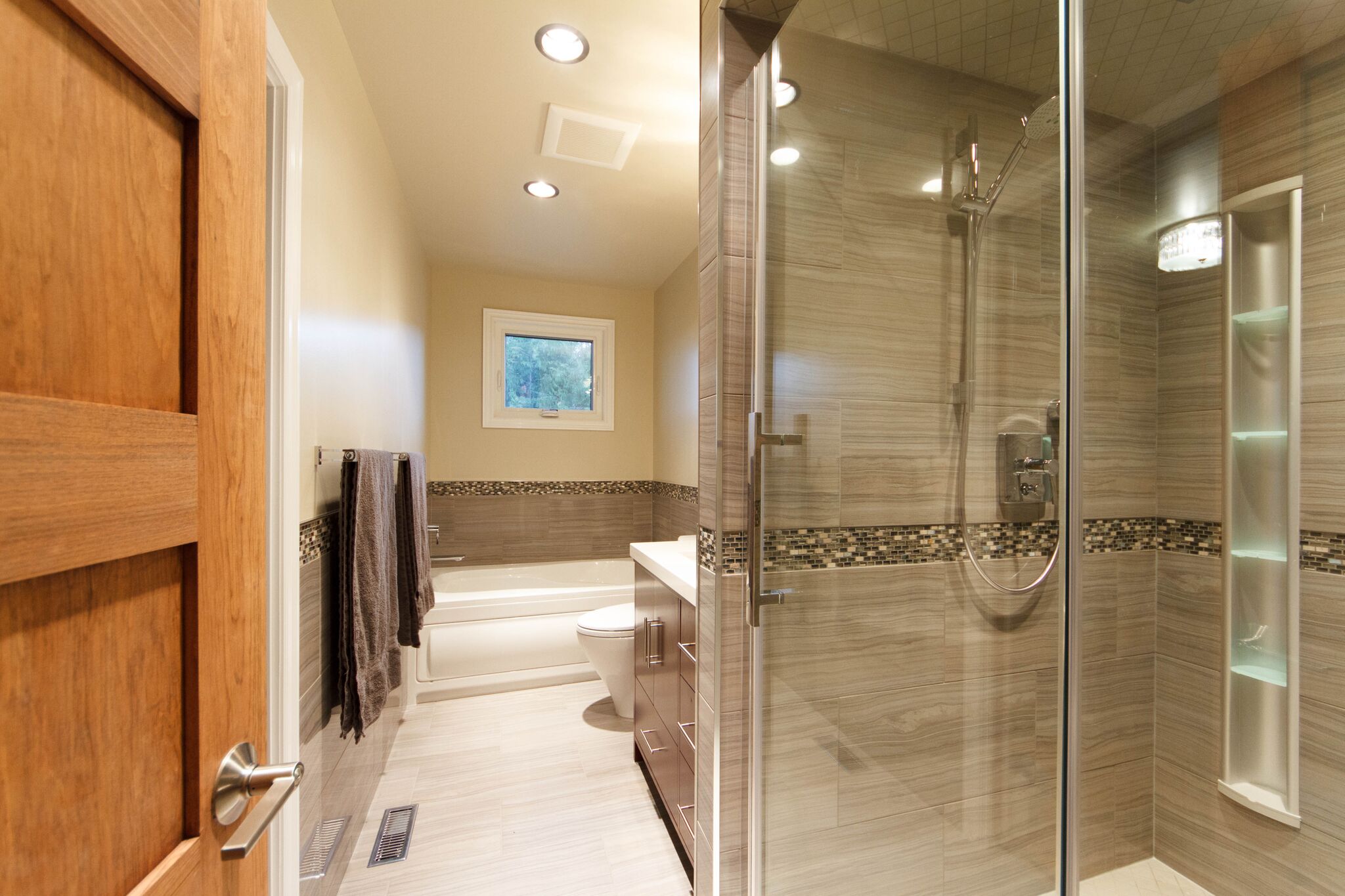 Winnipeg Bathroom Redesigns! AquaTech