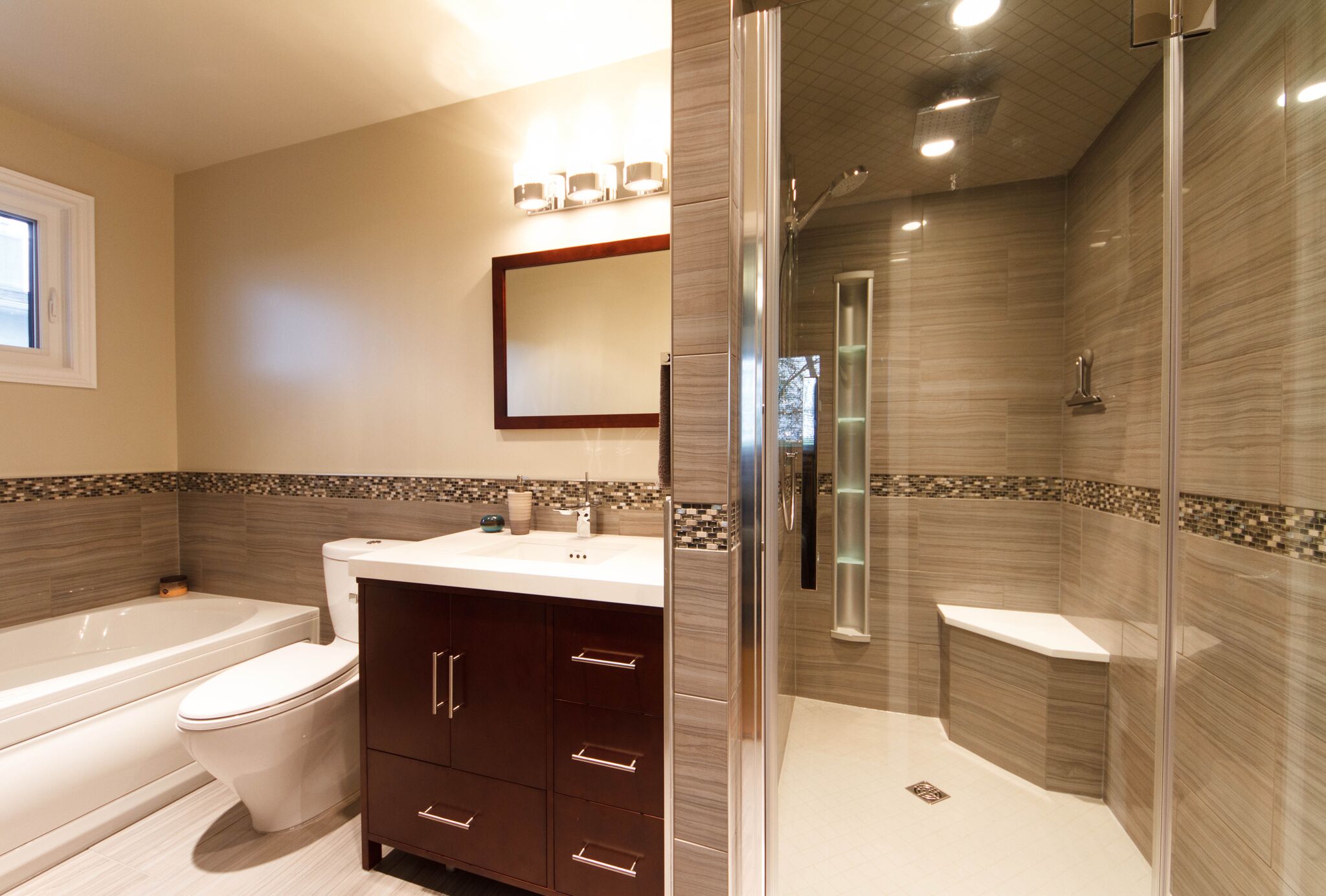 Winnipeg Bathroom Redesigns! AquaTech