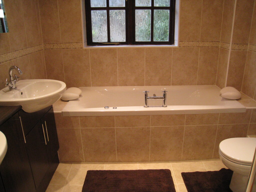 Full Gallery Aqua Bathrooms