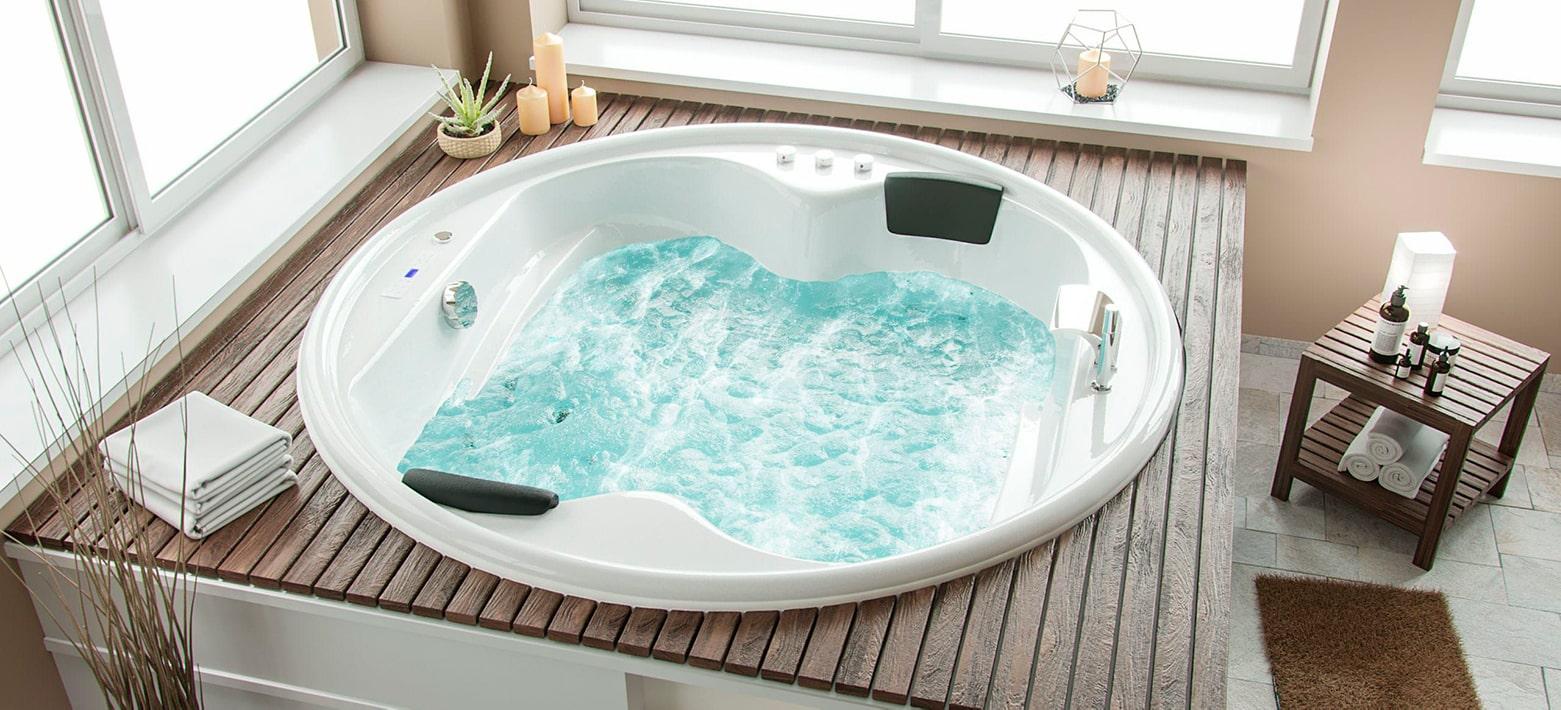 Die Whirlpool Badewanne Eine private WellnessOase zu Hause Aquade