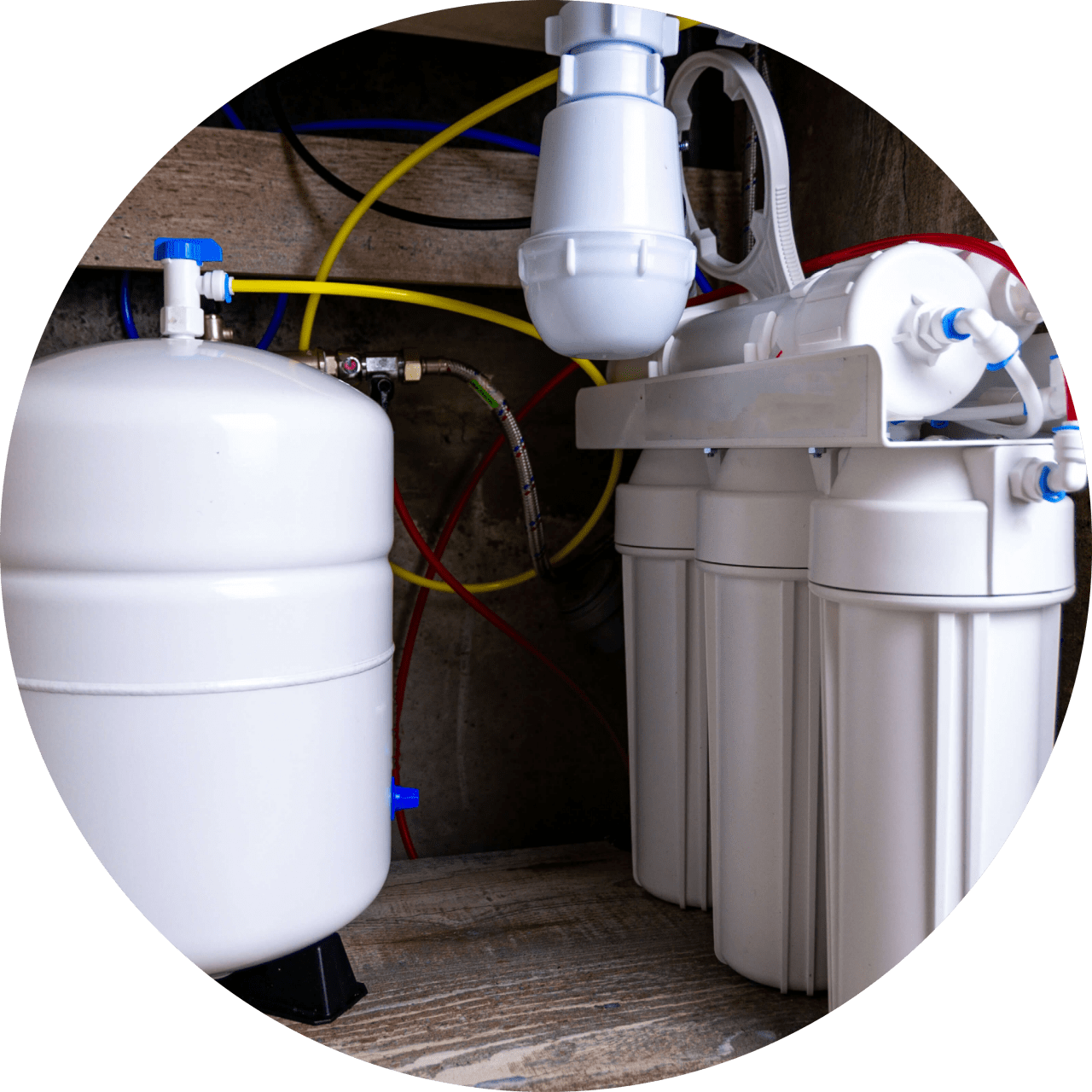 Aqua Filter Plus Bottled water. Straight from your tap.