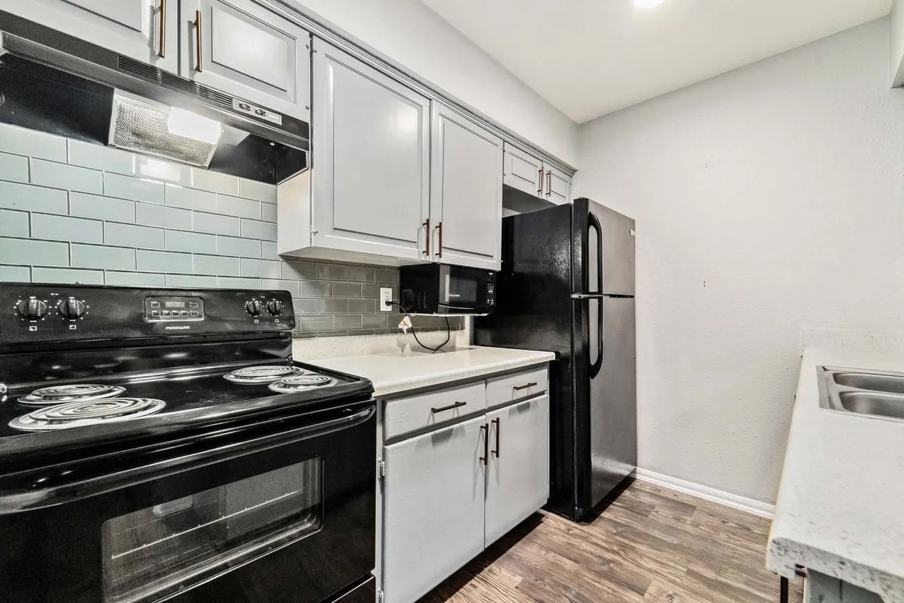 Establishment Apartments 2235 Winrock Blvd, Houston, TX 77057