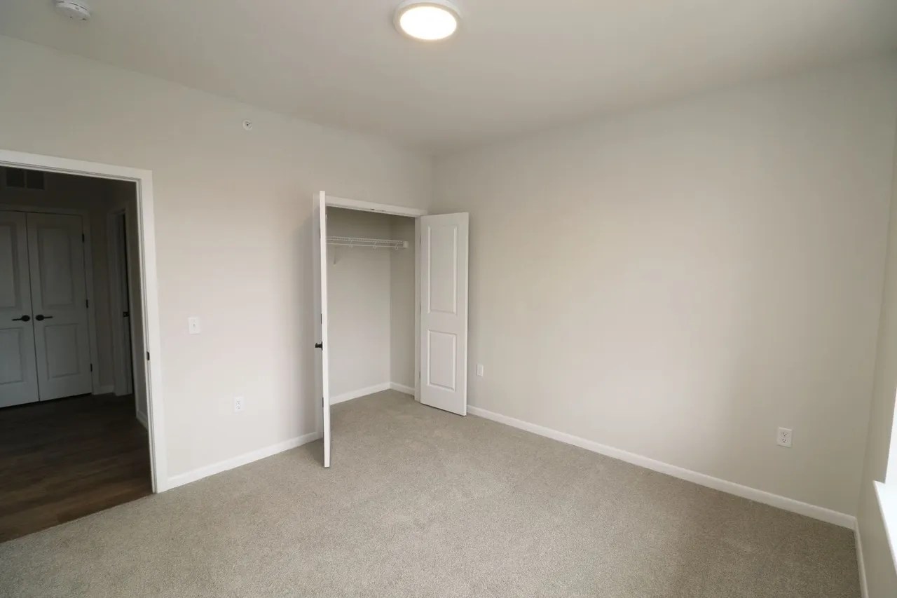 Tellus Green Apartments 713 Bloomfield Ave, Bloomfield, CT 06002