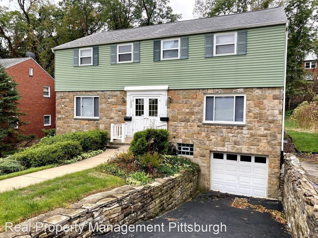1735 Helen Dr, Mount Lebanon, PA 15216 Home for Rent