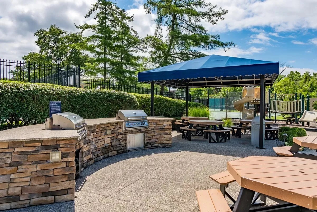 Indian Creek * Apartments 5701 Kugler Mill Rd, Cincinnati, OH 45236