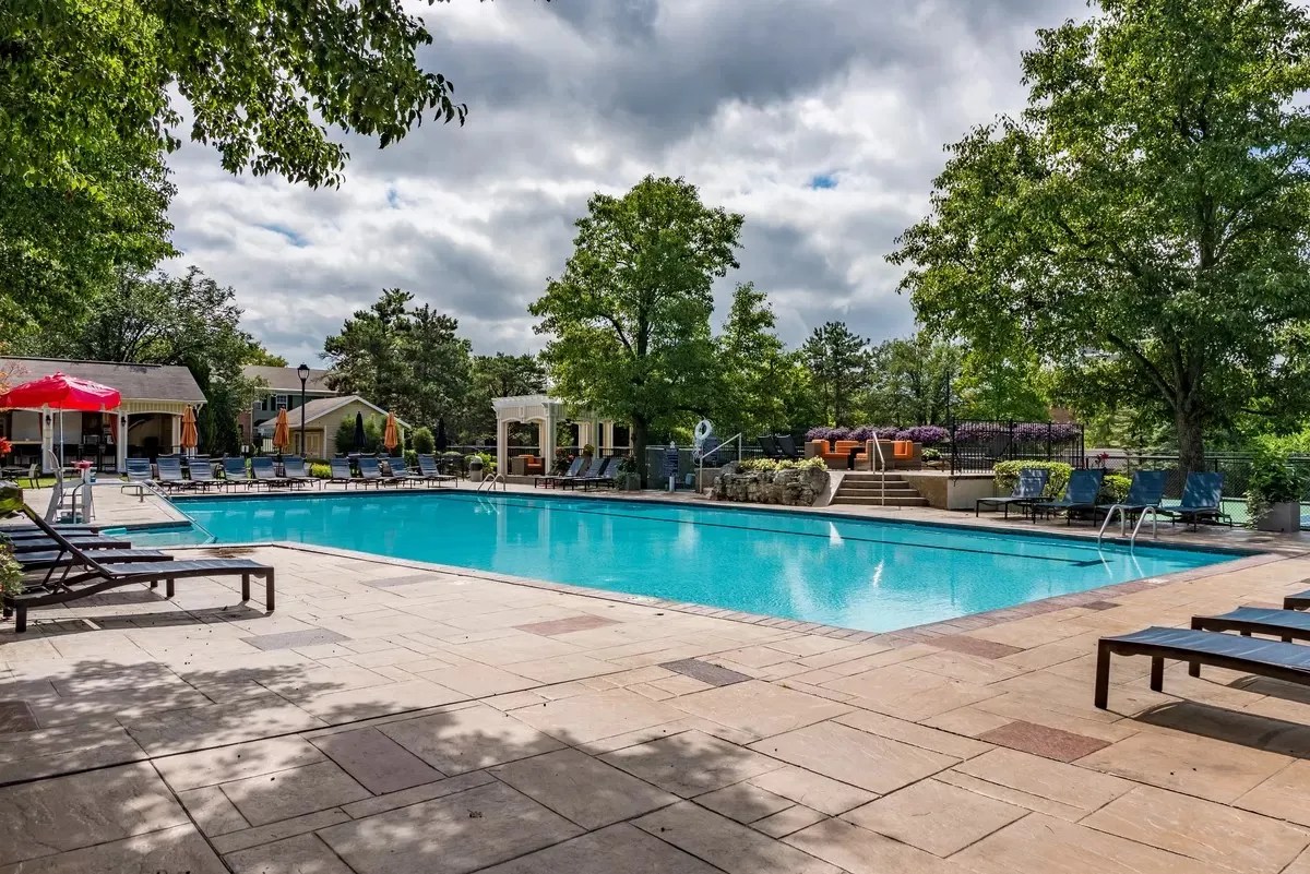 Indian Creek * Apartments 5701 Kugler Mill Rd, Cincinnati, OH 45236