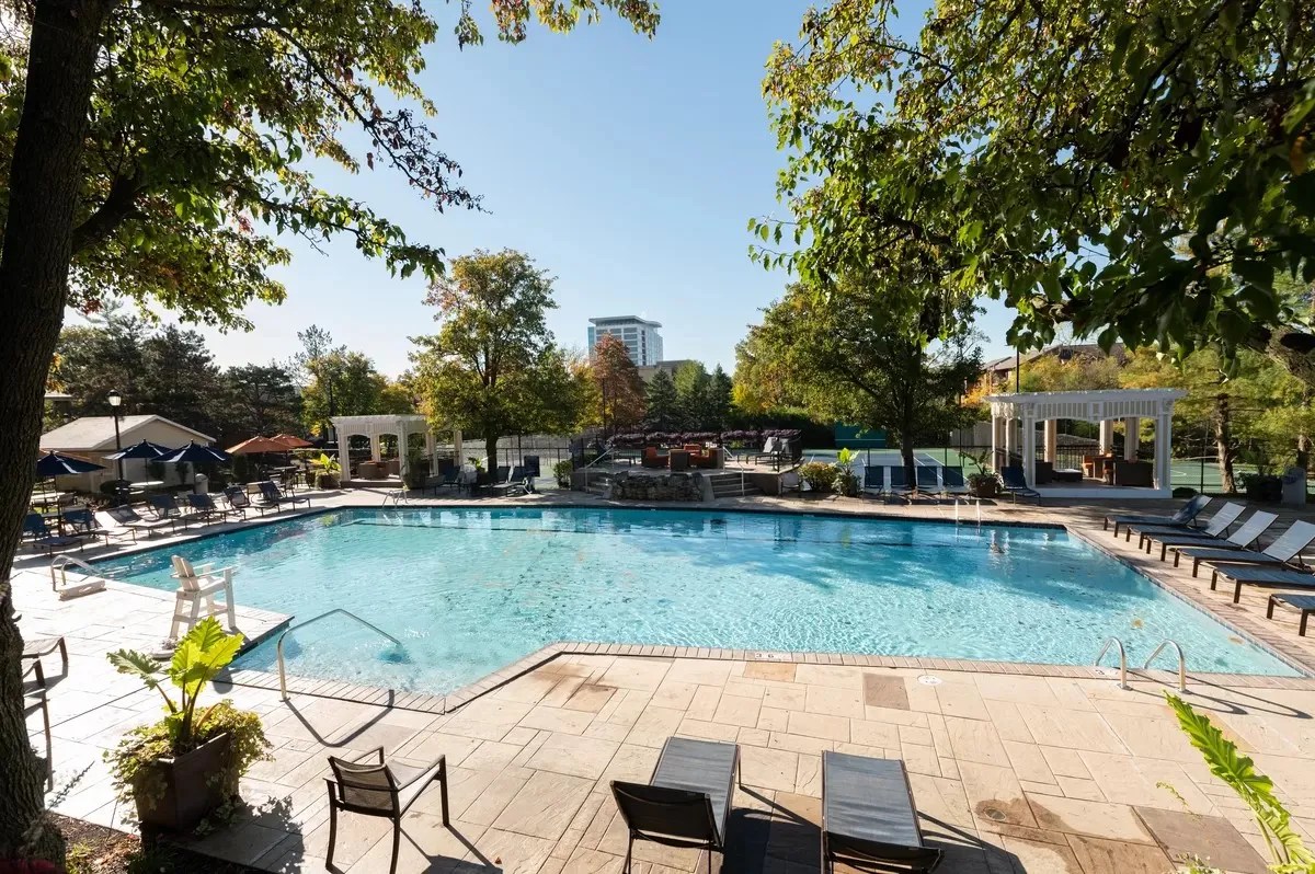 Indian Creek * Apartments 5701 Kugler Mill Rd, Cincinnati, OH 45236