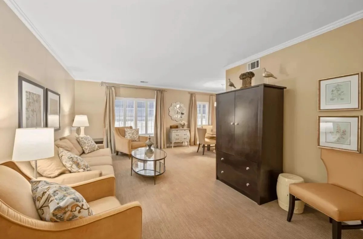 Indian Creek * Apartments 5701 Kugler Mill Rd, Cincinnati, OH 45236