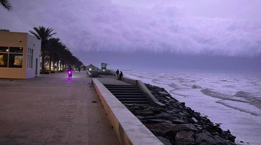 Weather update Strong winds, thunderstorms in some parts of Oman