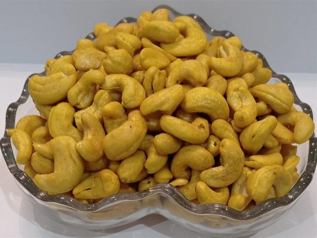 Purchase and price of cashew apple edible types Arad
