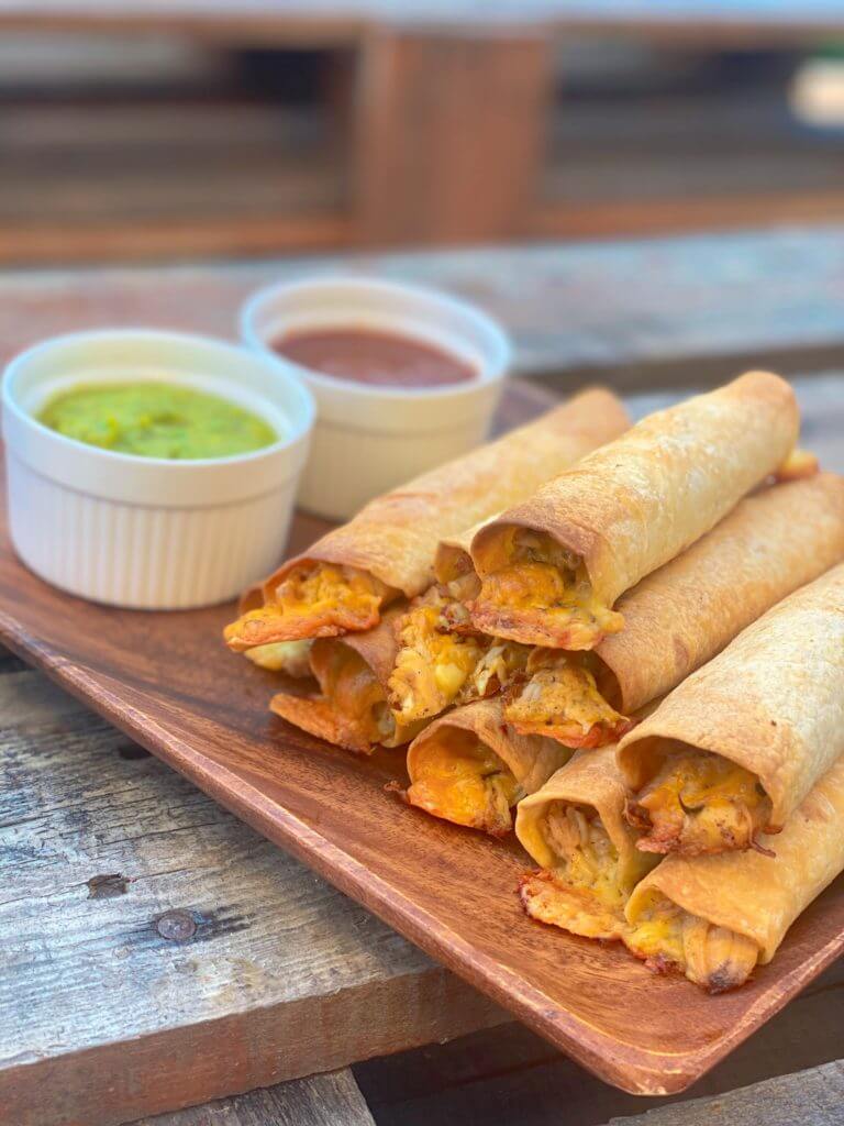 Taquitos de pollo y queso al horno 🤩 (flautas) AranCooks