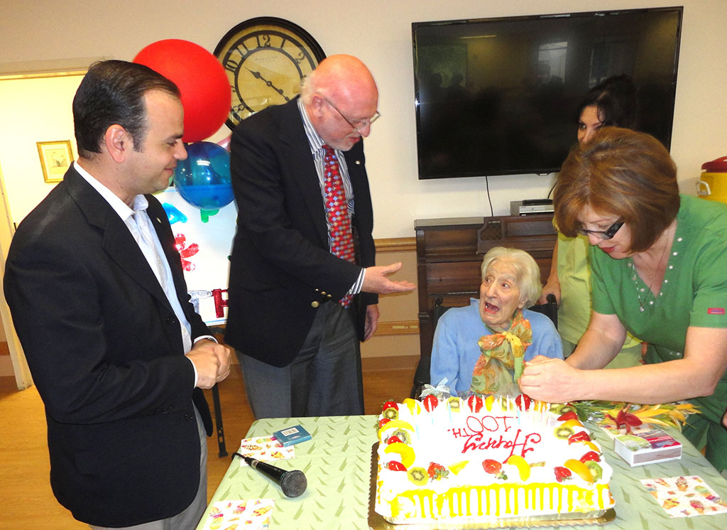 Ararat Home » Mayor Zareh Sinanyan Makes an Official Visit to Ararat