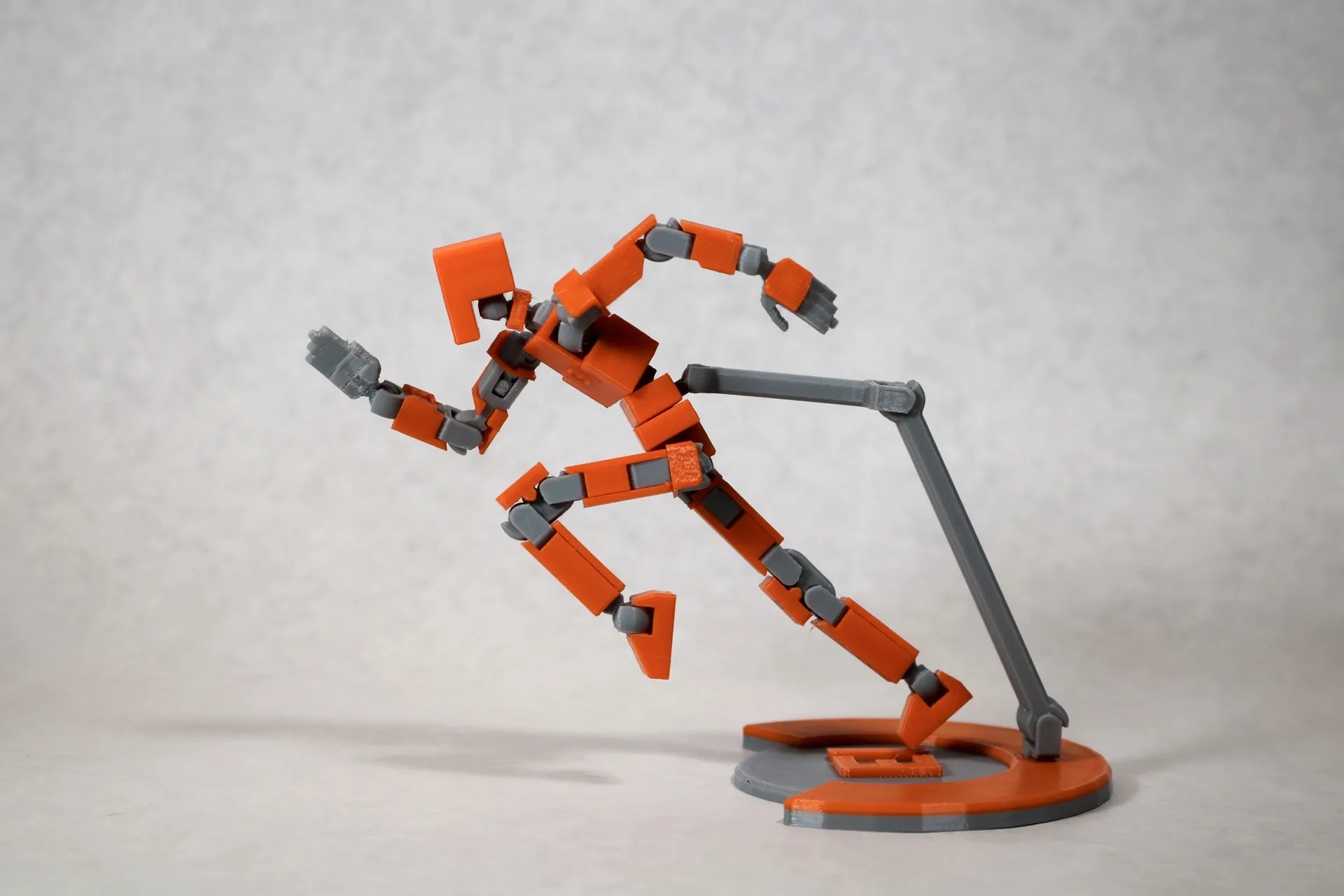 「3D打印图纸下载」LUCKY 13 高可动小人aRAY「爱生活.爱剁手.爱折腾」