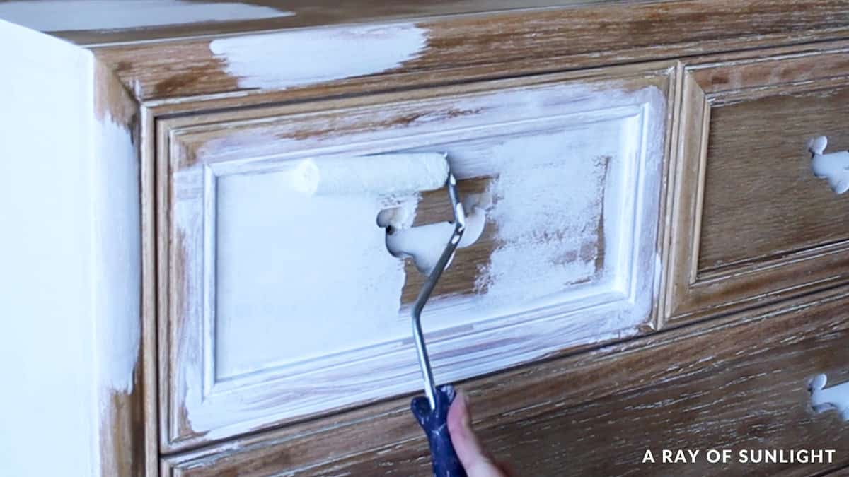 How to Paint Furniture High Gloss