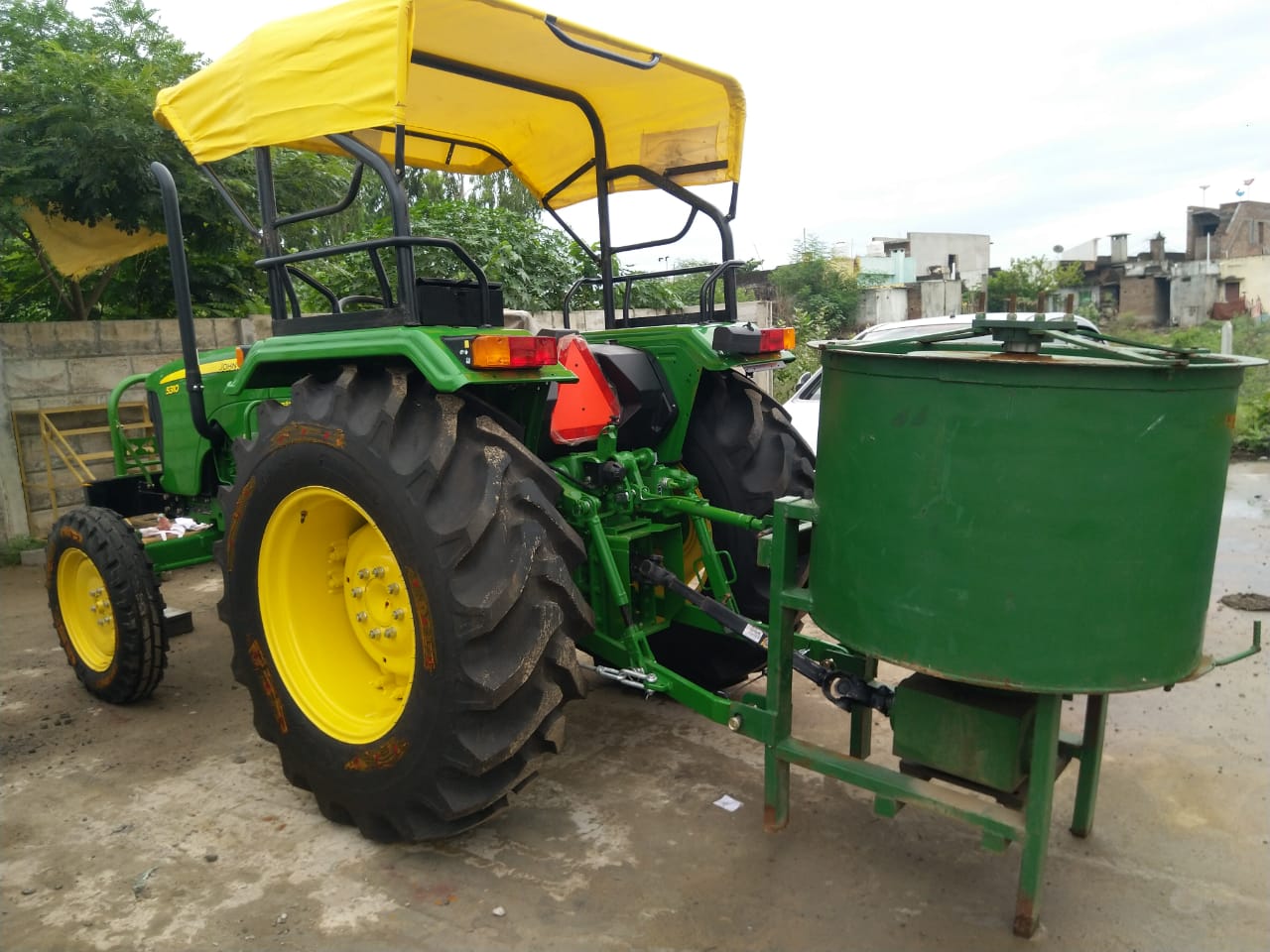 Pan mixer for tractor, Hydraulic or Pto can carry 0.5, suitable for fencing