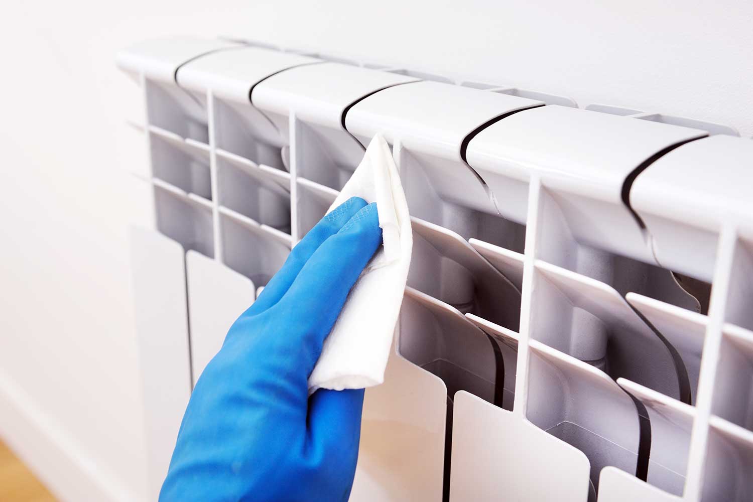 Come pulire i termosifoni? AR Blue Clean