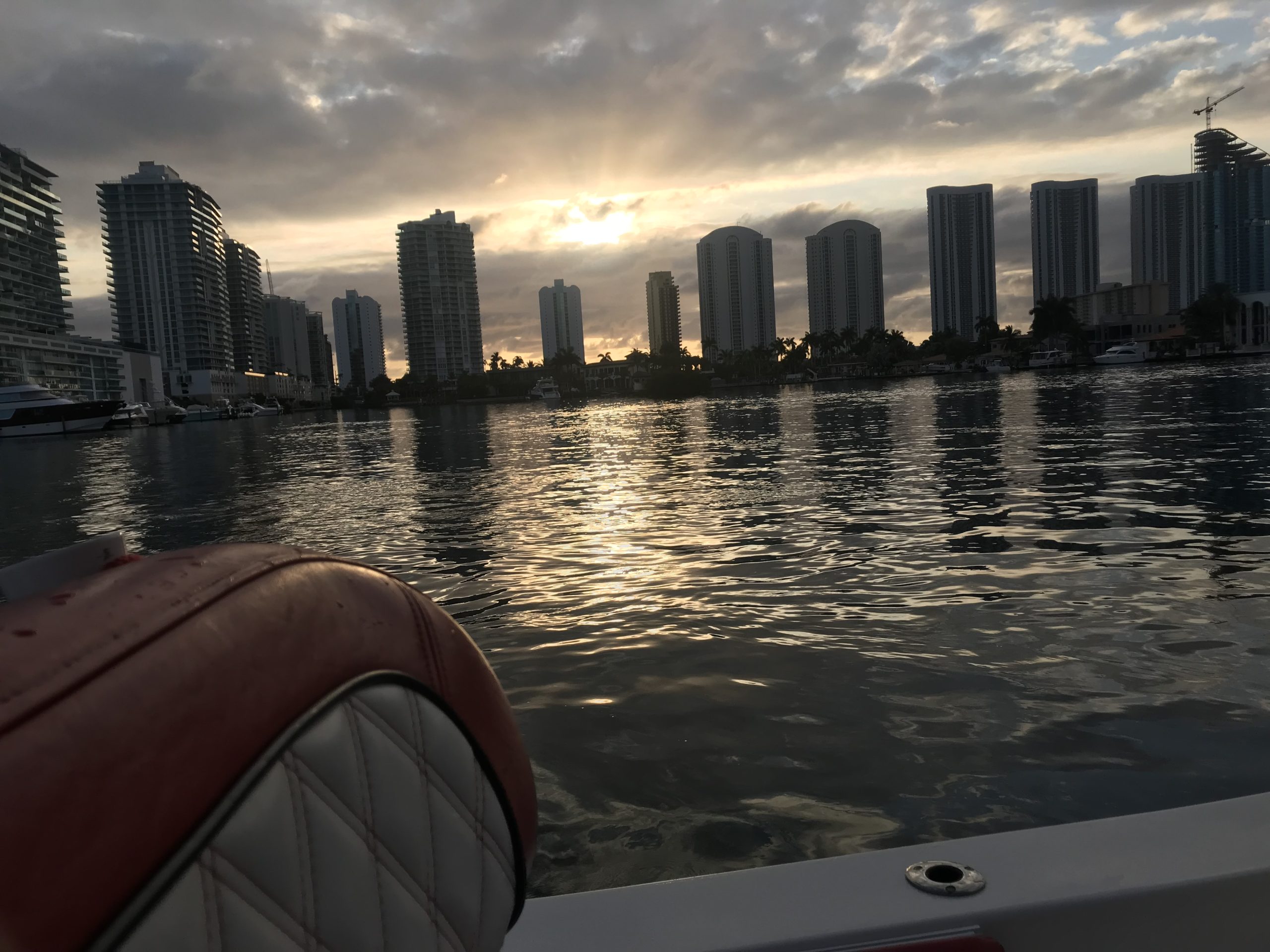 Gallery AR Boat Rentals