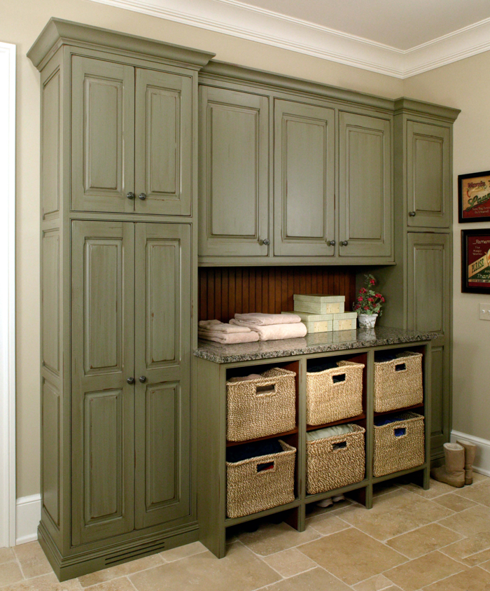 Custom mudroom by Arbor Mills Arbor Mills
