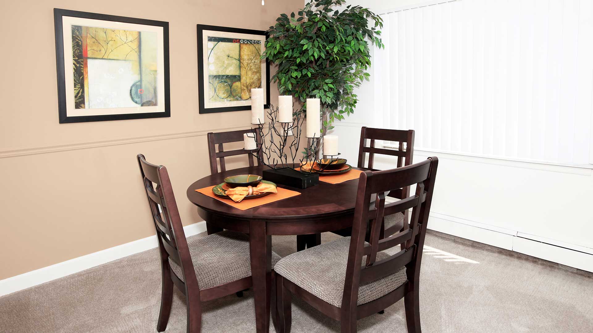 Arbors of Glen Ellyn Charming13 Bed Apartments for Rent in Glen