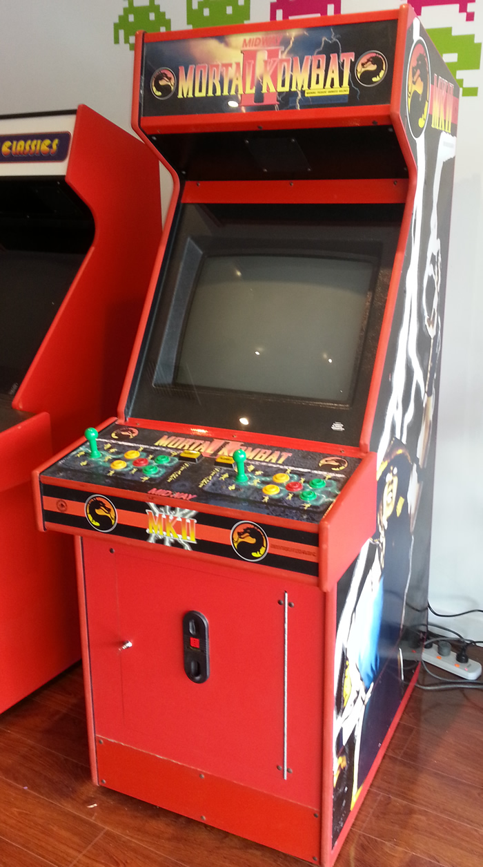 Mortal Kombat 2 Arcade Machine