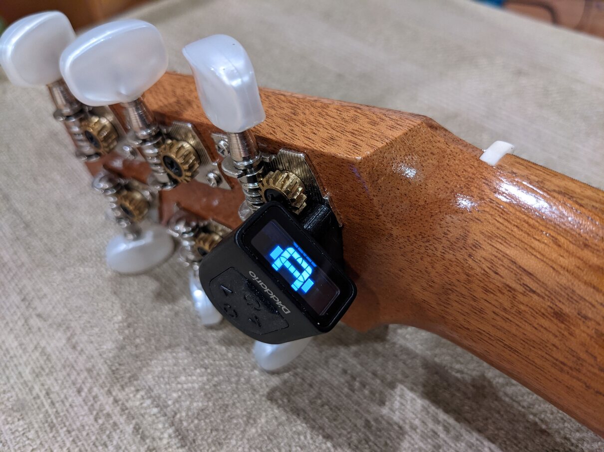 Custom Mount for D'Addario Waves Clip Free Guitar Tuner Arcady