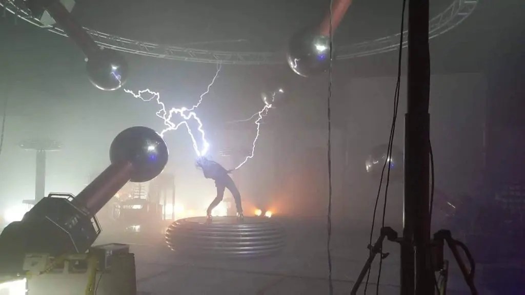 Tesla Coil Safety Tesla Coil Show Procedures ArcAttack