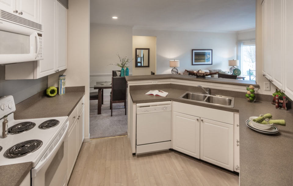 Boulder Springs Furnished Apartments in Creve Coeur