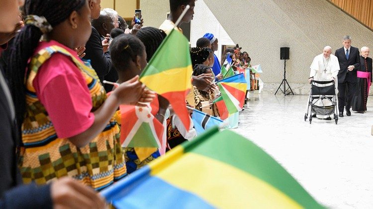 Le Pape aux enfants africains: soyez des ambassadeurs de paix