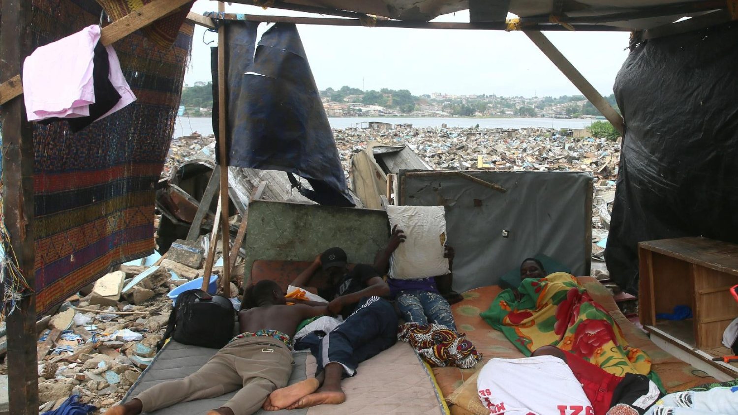 Côte d’Ivoire, le père Abekan appelle à «un développement plus humain»